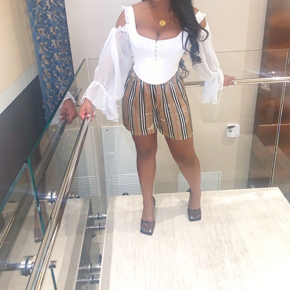 Burberry Silk Shorts - Picture 3 of 4